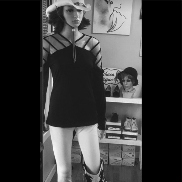 🎉HP🎉Threaded Long Sleeve Blouse - Picture 3 of 8